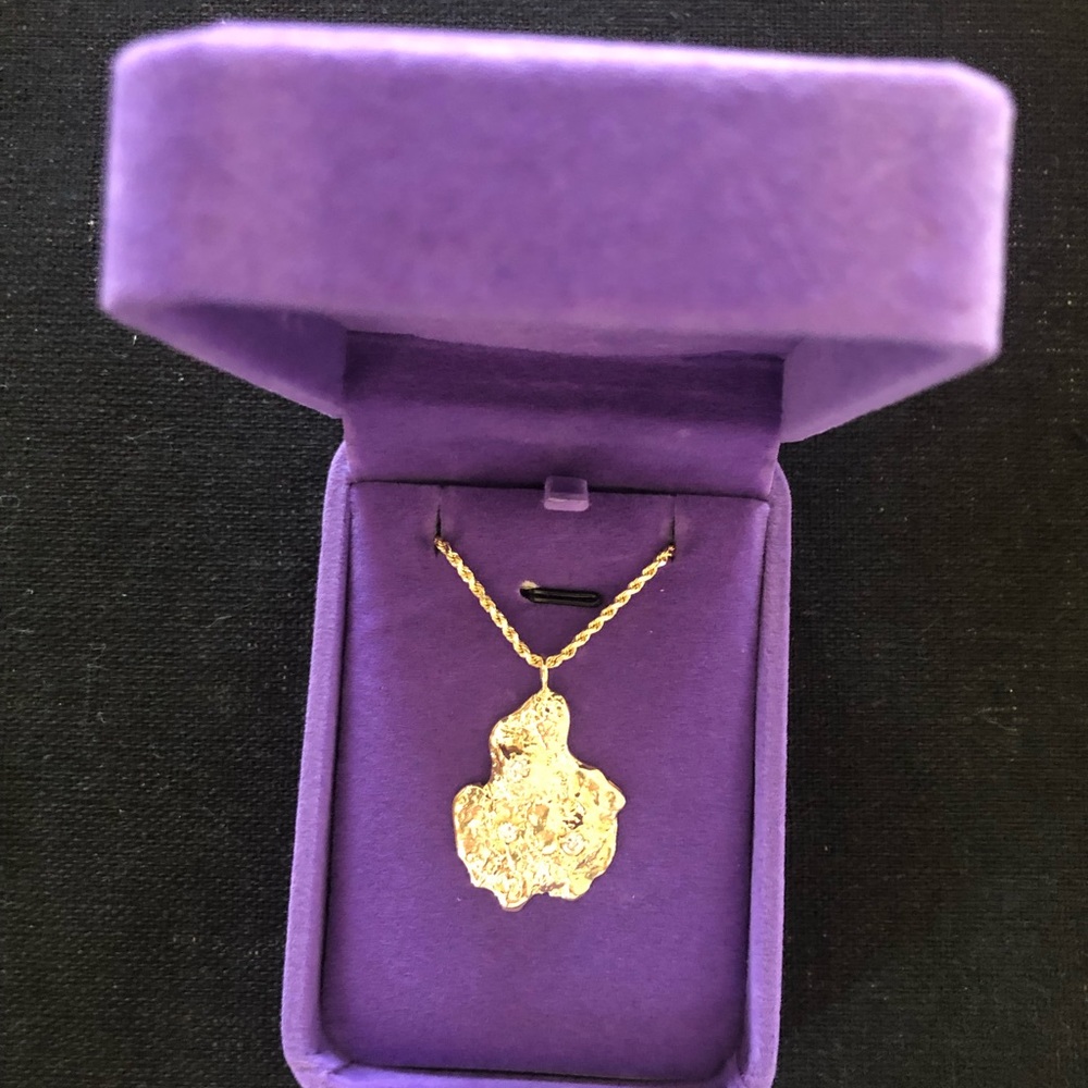 14 k gold nugget with diamond accents  necklace / pendant 15.4 grams